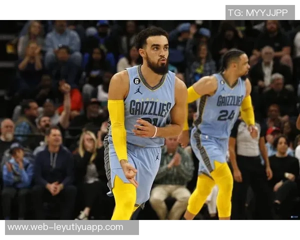 莫斯利称赞泰厄斯琼斯开局表现为球队注入活力奠定比赛基调 莫斯利称赞泰厄斯琼斯开局表现为球队注入活力奠定比赛基调