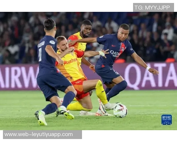 法甲联赛精彩回顾朗斯巴黎双双取胜展现强劲实力 法甲联赛精彩回顾朗斯巴黎双双取胜展现强劲实力