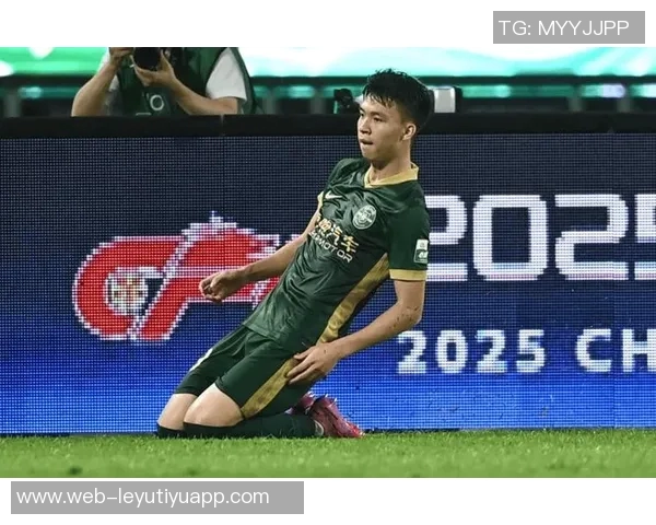 王钰栋精准传球助攻卡列洛轻松破门扳平比分 王钰栋精准传球助攻卡列洛轻松破门扳平比分