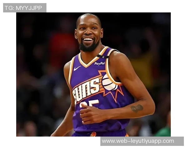 杜兰特赞火箭队凝聚力强大队友间沟通坦诚无阻